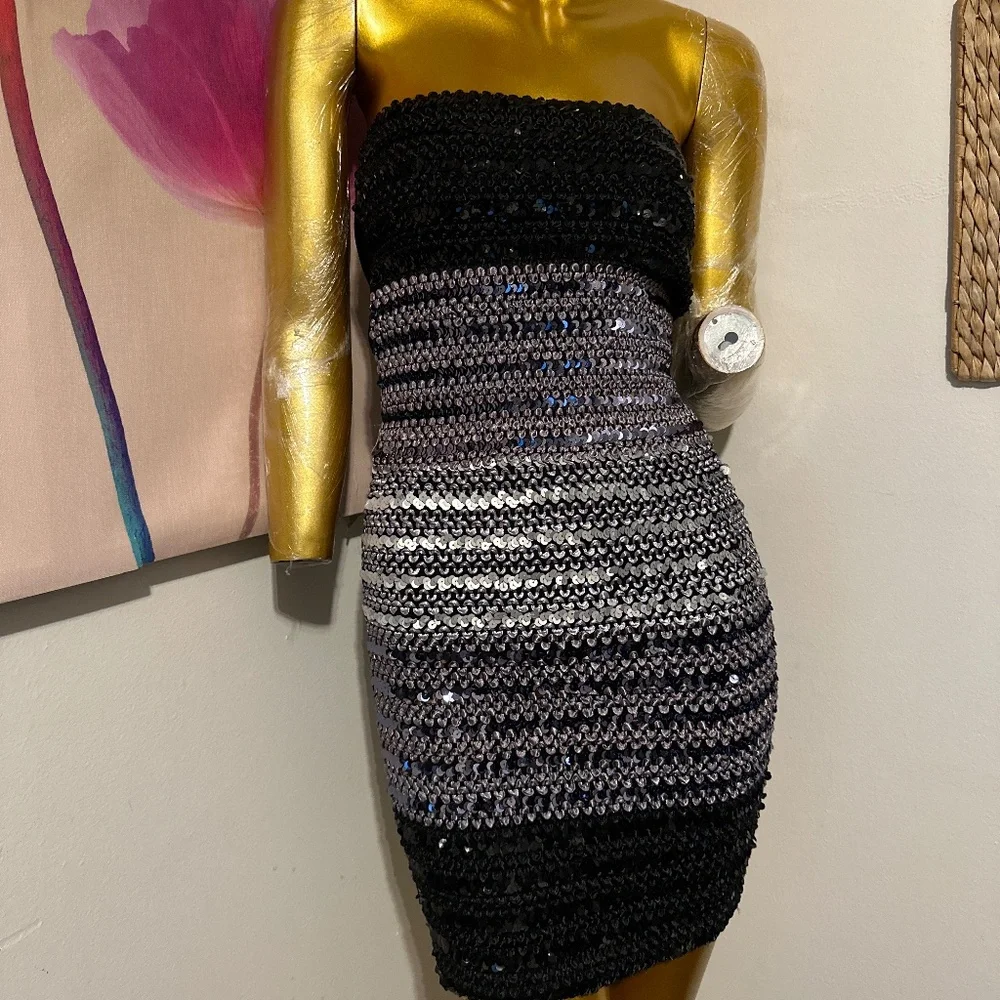 DRESS - Picture 1 of 1